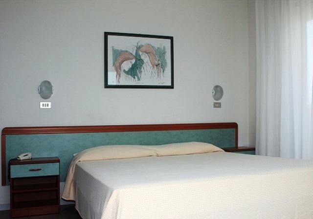 Hotel Bellavista-Olympic Римини Екстериор снимка