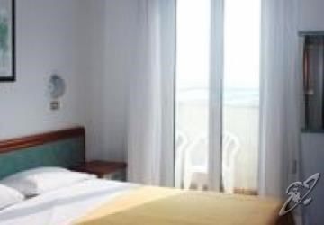 Hotel Bellavista-Olympic Римини Екстериор снимка